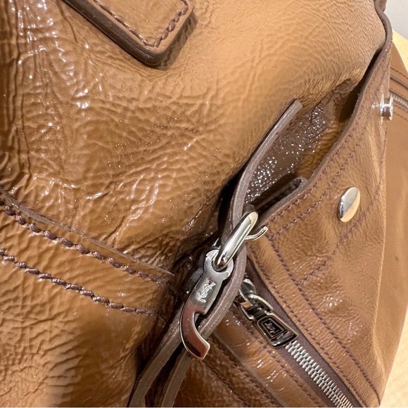 Yves Saint Laurent Patent Leather Large Downtown Tote Bag - Picture 14 of 16